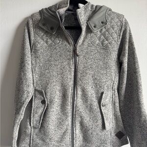 Eddie Bauer women’s quilted zip up